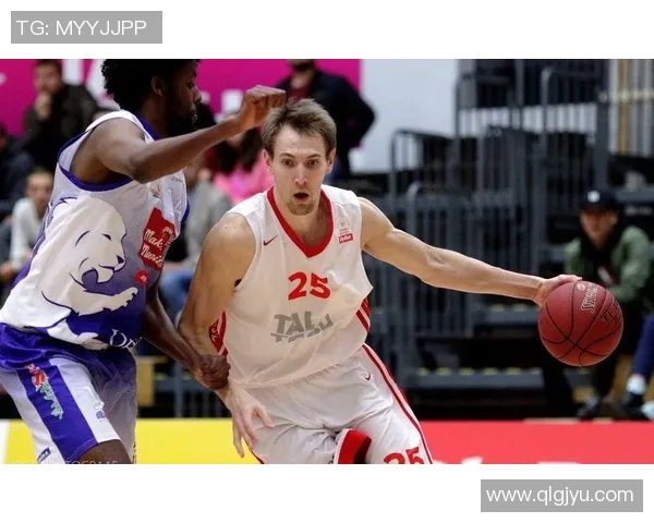 俄罗斯与波兰篮球对决直播精彩瞬间全程回顾与分析 俄罗斯与波兰篮球对决直播精彩瞬间全程回顾与分析